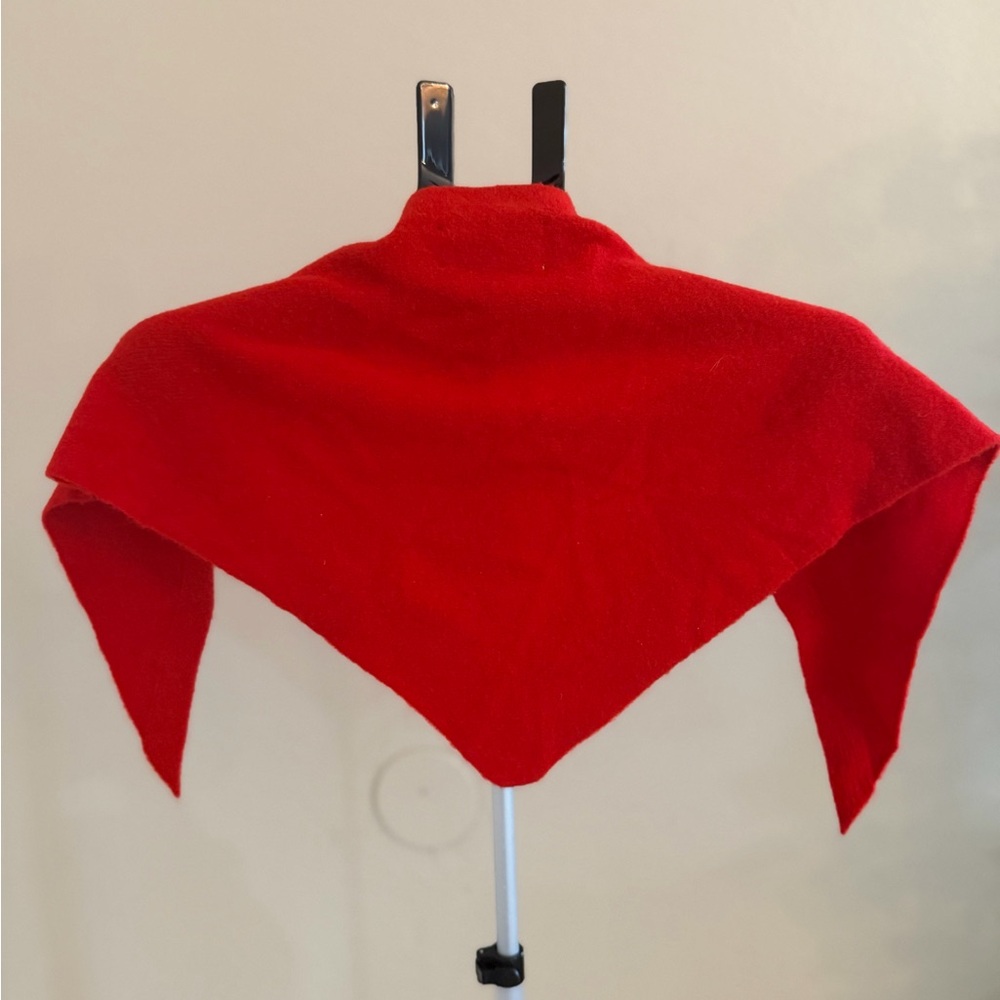 Billy Bamboo Triangle Red Scarf